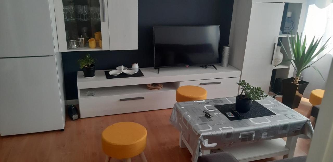 Familiar Apartment